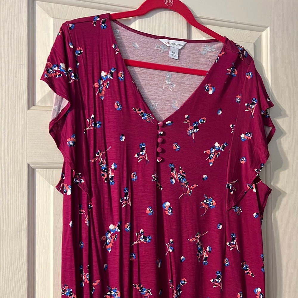 Liz Claiborne Short Sleeved Top